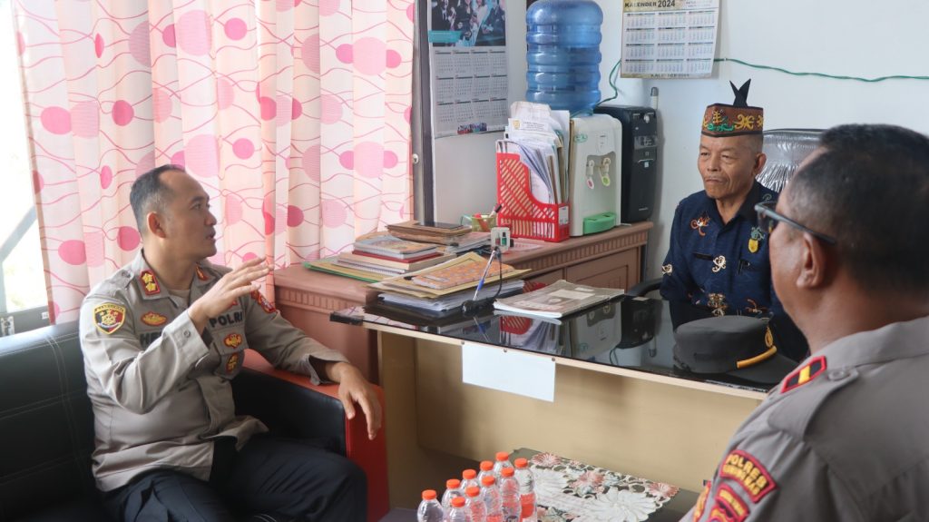 kumjungan kapolres ke lembaga kedamangan