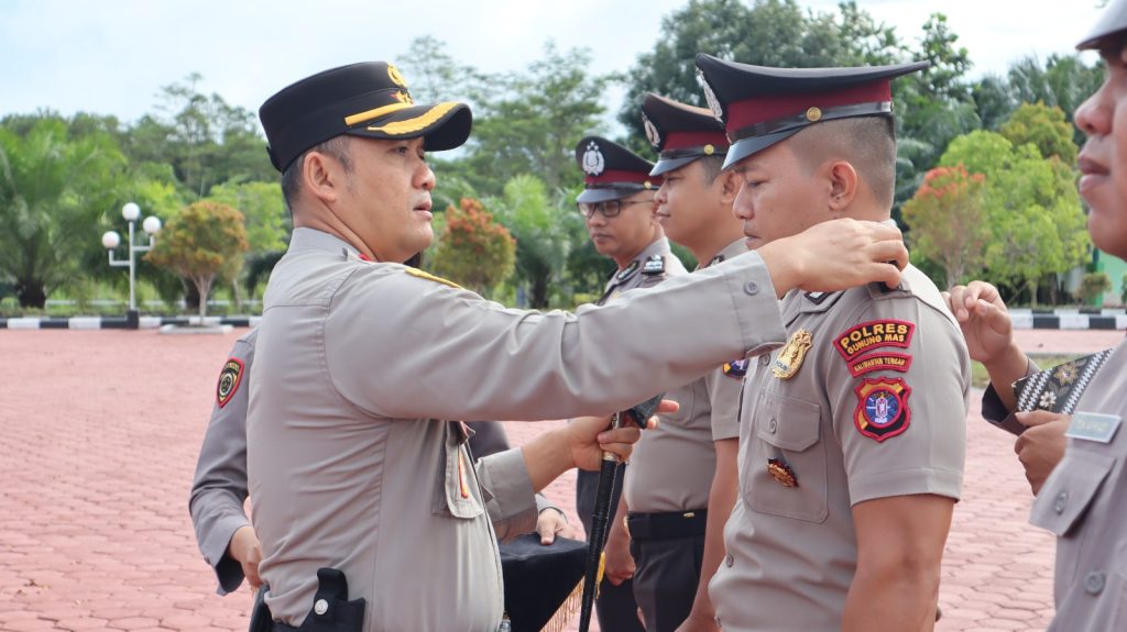 Upacara Korps Raport 16 Personel