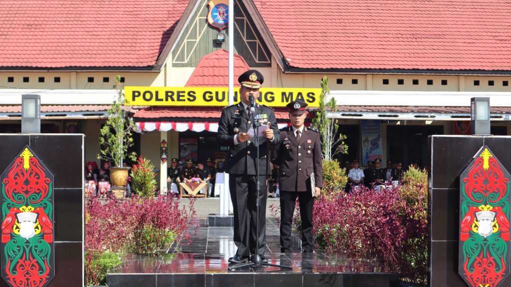 upacara hut bhayangkara