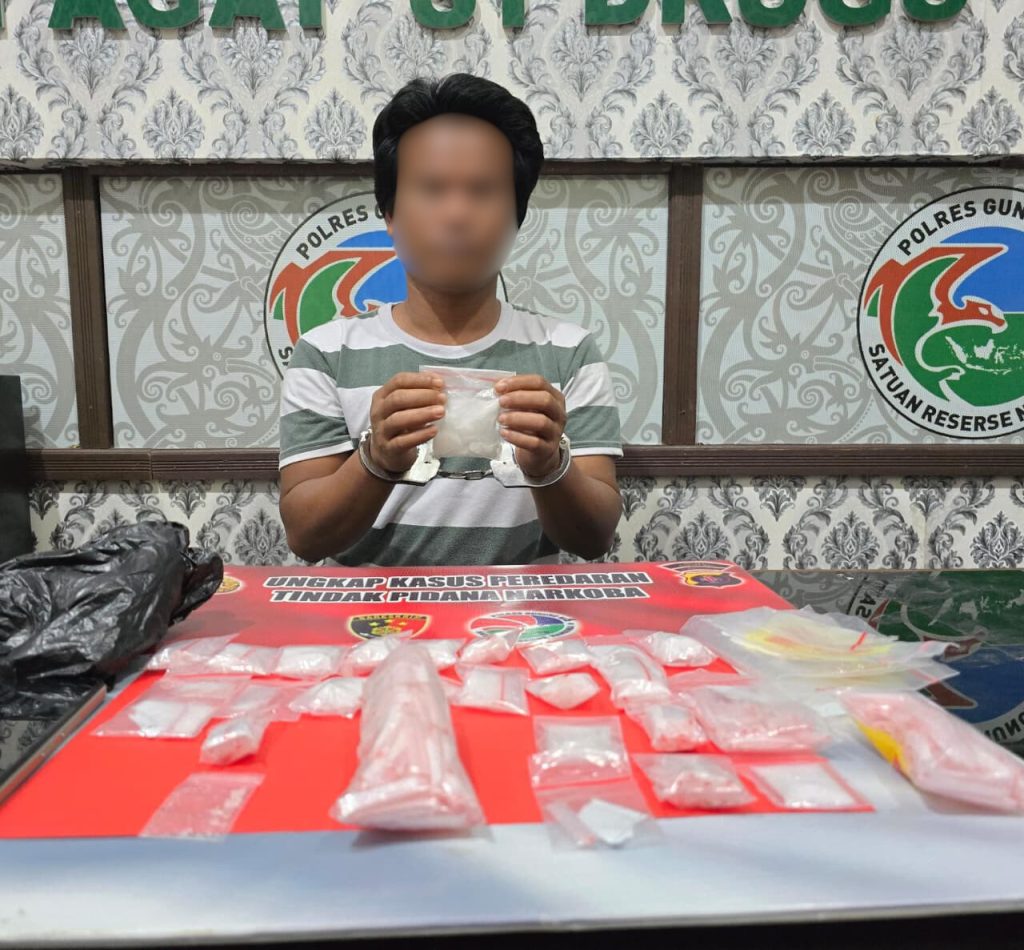 RATUSAN PAKET SABU DI KECAMATAN SEPANG