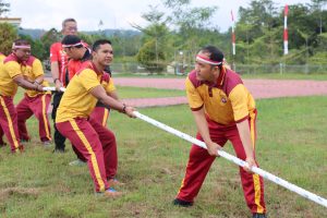 lomba tarik tambang polres