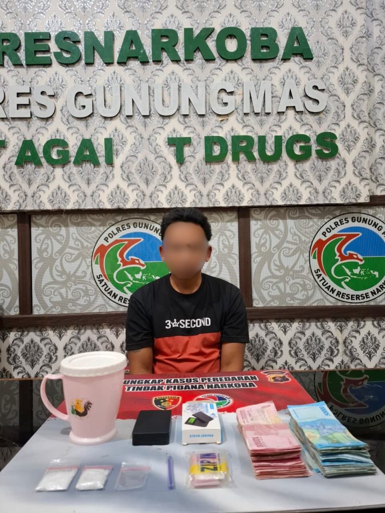 9,22 gram sabu milik J