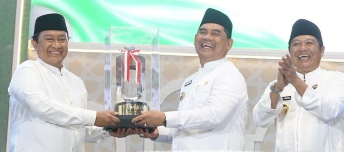 Barito Utara Raih Juara Umum MTQH ke-XXXIII__2