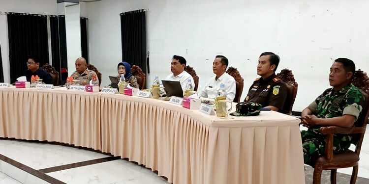 Bupati-Rapat-TJLS-750x375