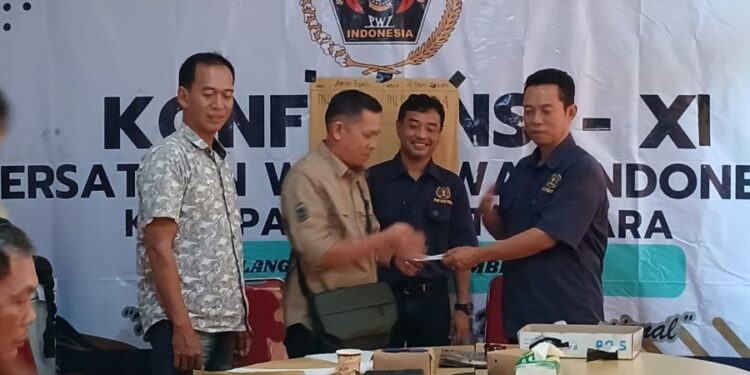 Ketua-PWI-Barut-750x375