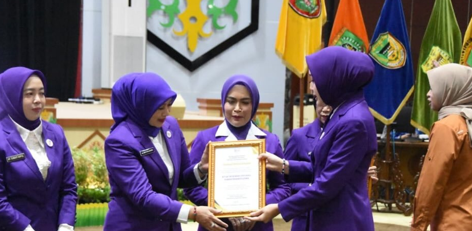 Hj. Maya Savitri Shalahuddin__4