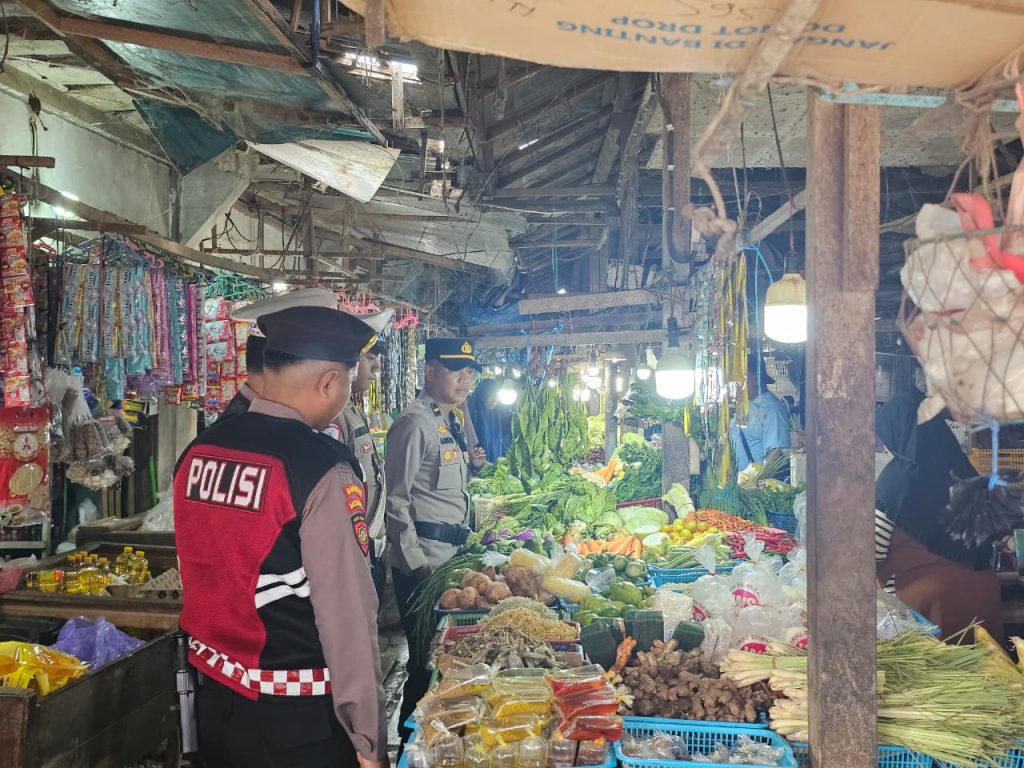 iket Pamapta Polres Gunung Mas Gencarkan Patroli Dialogis di Sejumlah Titik Vital