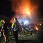 Kebakaran Rumah dan Gedung Walet di Kuala Kurun, Polisi dan Damkar Lakukan Penanganan