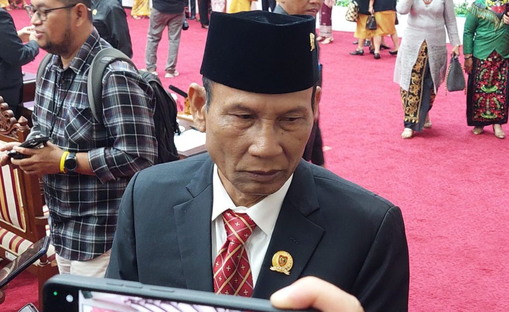 DPRD Kalteng__Arton S Dohong 4
