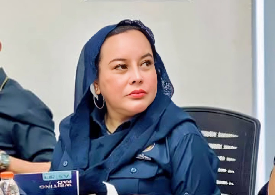 DPRD Kalteng__Faridawaty 4